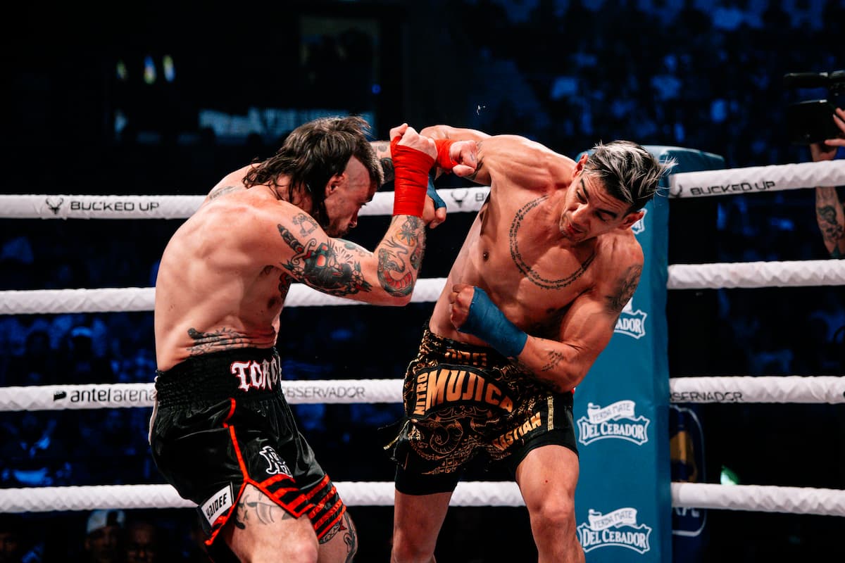 Nicolas Mujica lands a punch during his bout against Gonzalo Diaz Arredondo