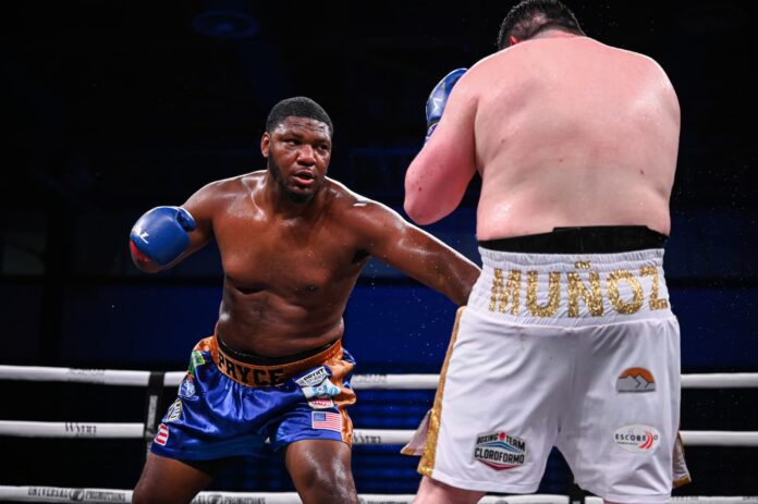 Pryce Taylor during his bout against Isaac Munoz