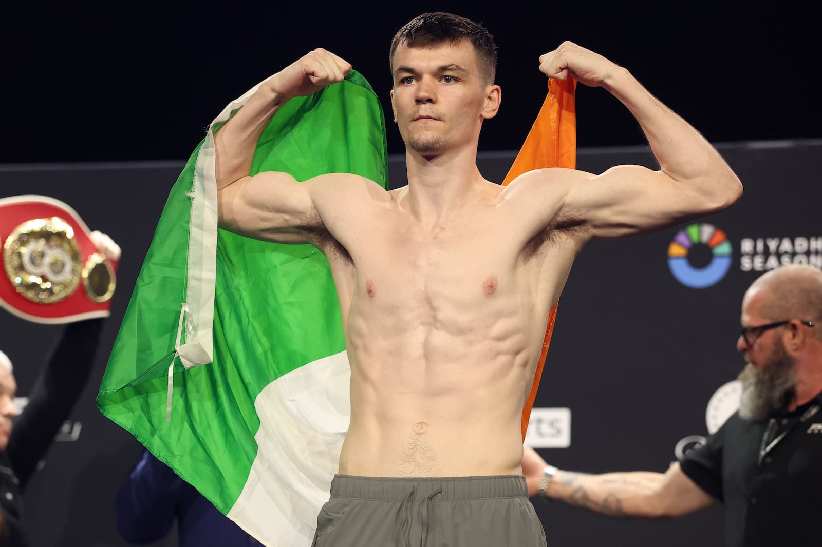 McKenna, Oliha make weight for IBF 160-pound title at Zuffa Boxing 10