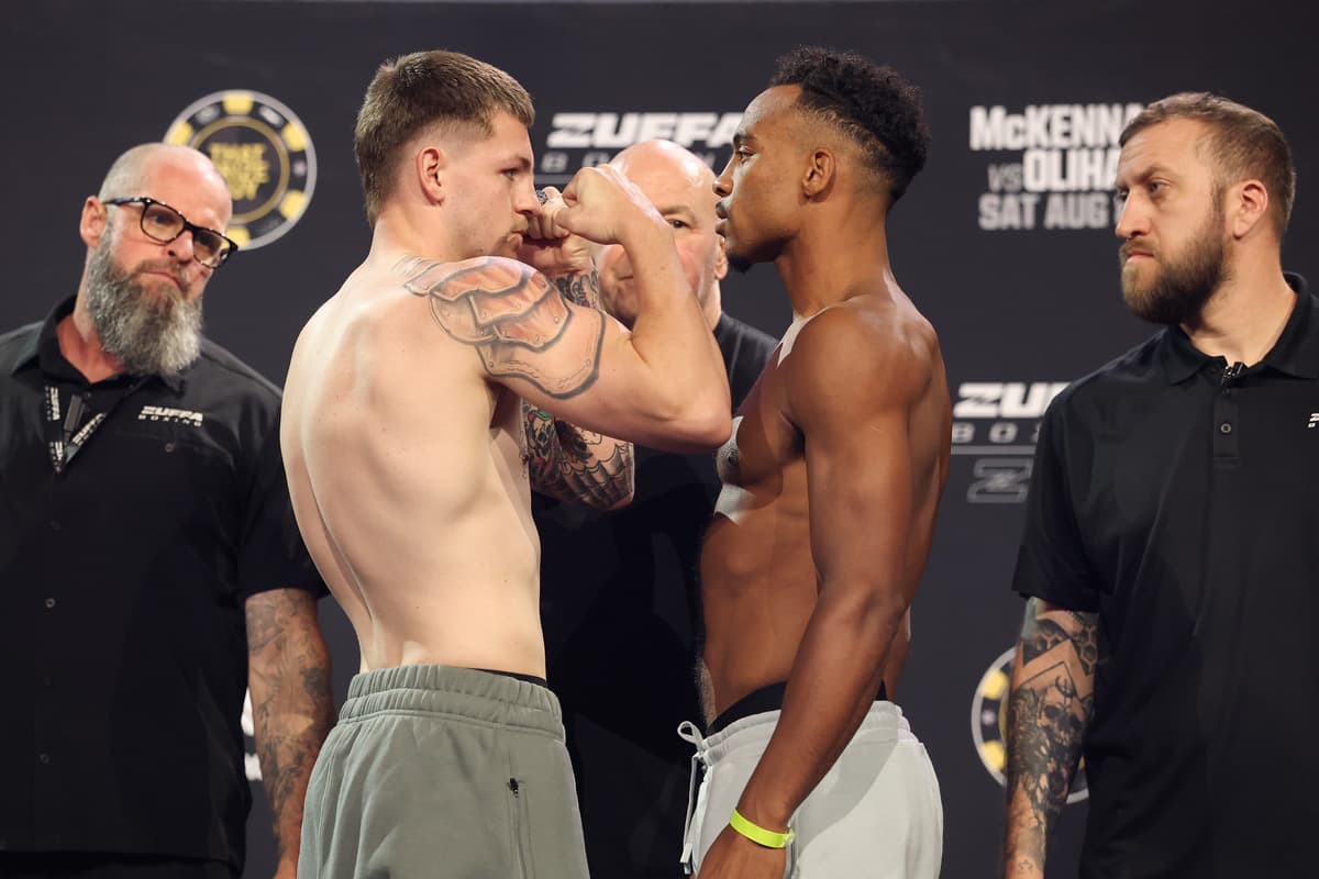 Callum Walsh and Tyler Denny face off during the ceremonial weigh in