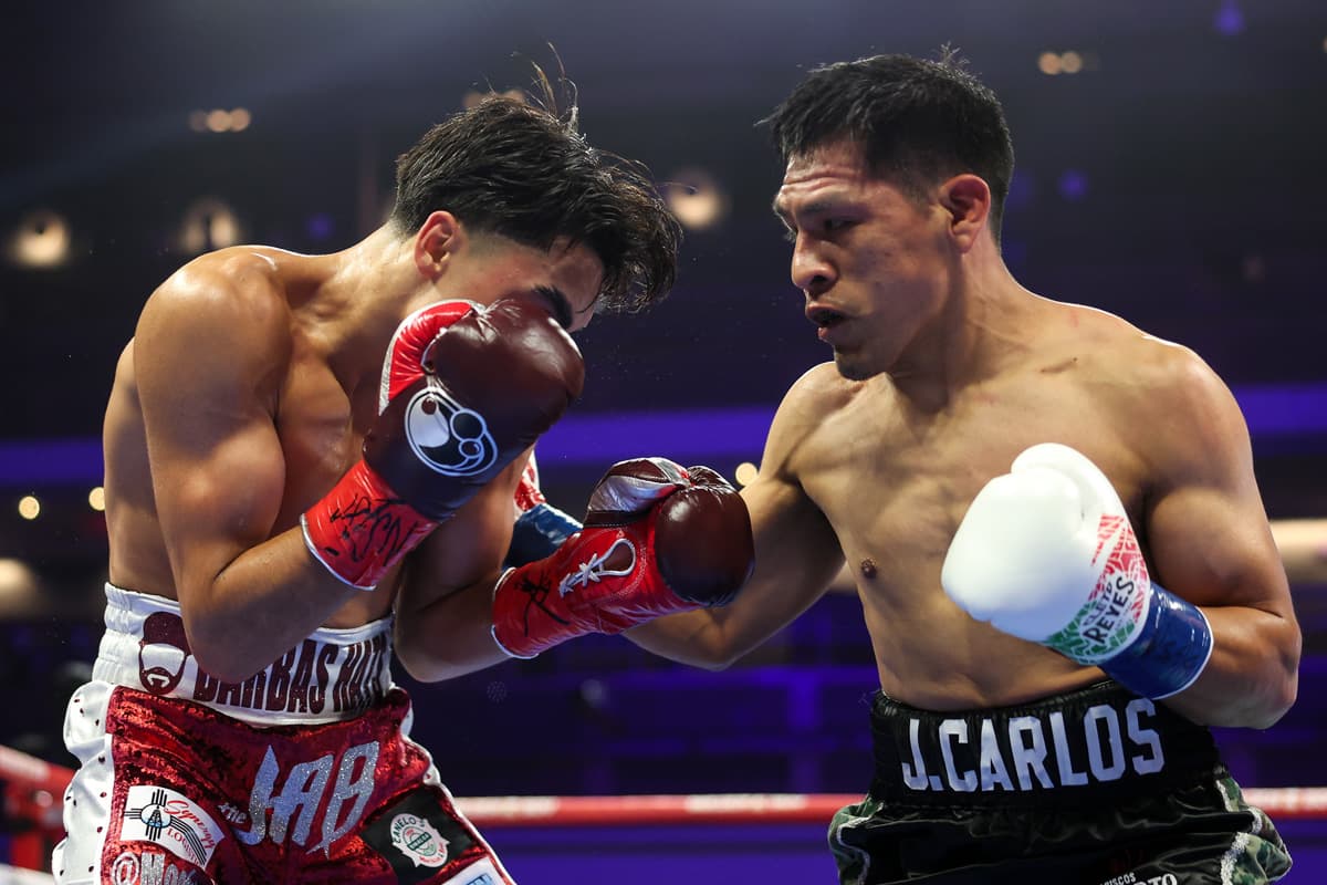 Dylan Capetillo and Juan Carlos Becerril during their bout