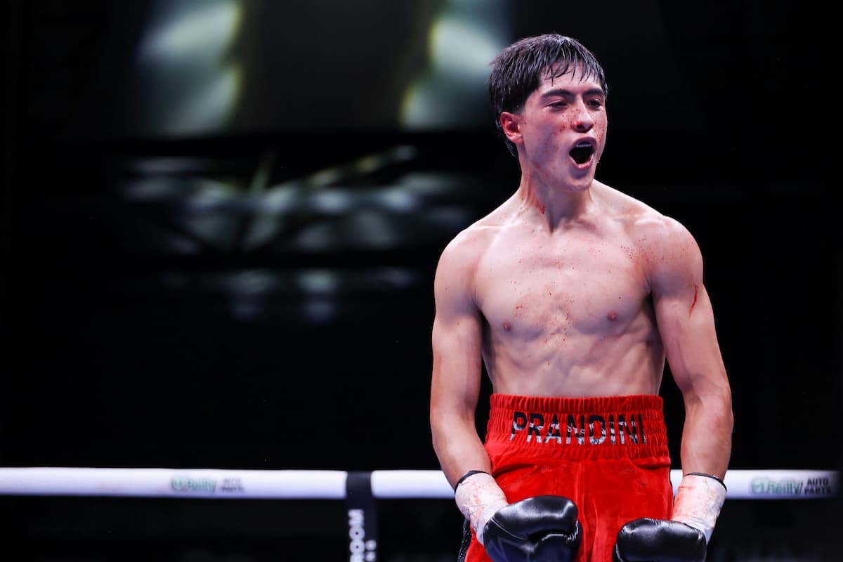 Hector Daniel Carbajal Mendoza celebrates his victory