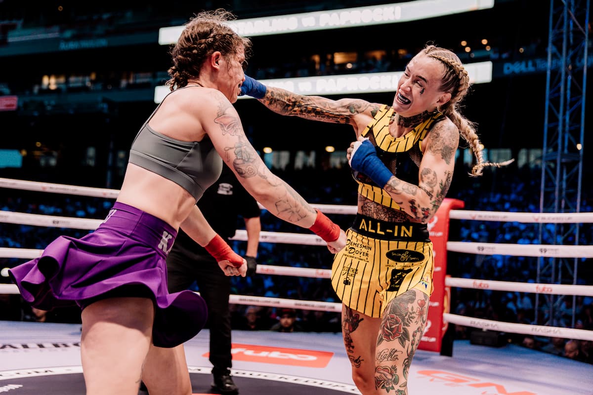 Taylor Starling lands a punch during her bout against Kat Paprocki