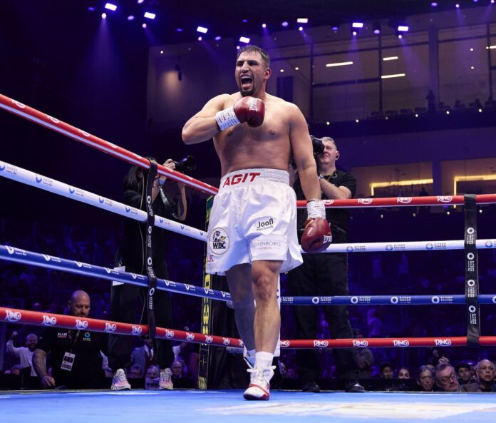 Agit Kabayel celebrates his victory over Zhilei Zhang at ANB Arena