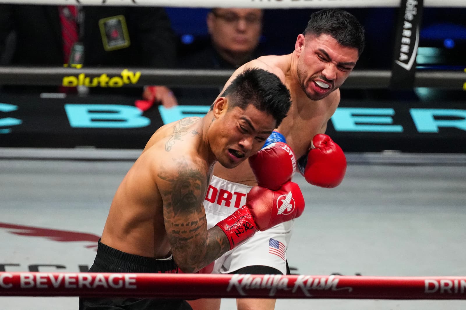 Video: Andres Cortes beats Mark Magsayo by decision