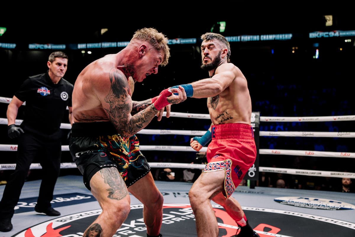 Benjamin Lowe throws a jab during his bout against Dan McGraffin