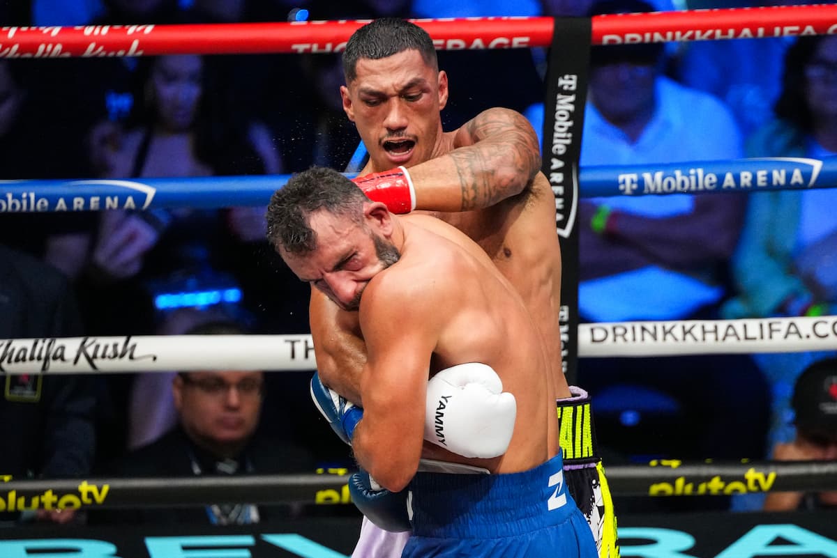 Jai Opetaia dominates Noel Mikaelian during their bout