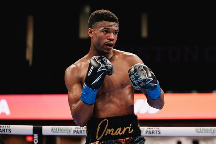 Omari Jones during his bout against Diego Osuna Zuniga