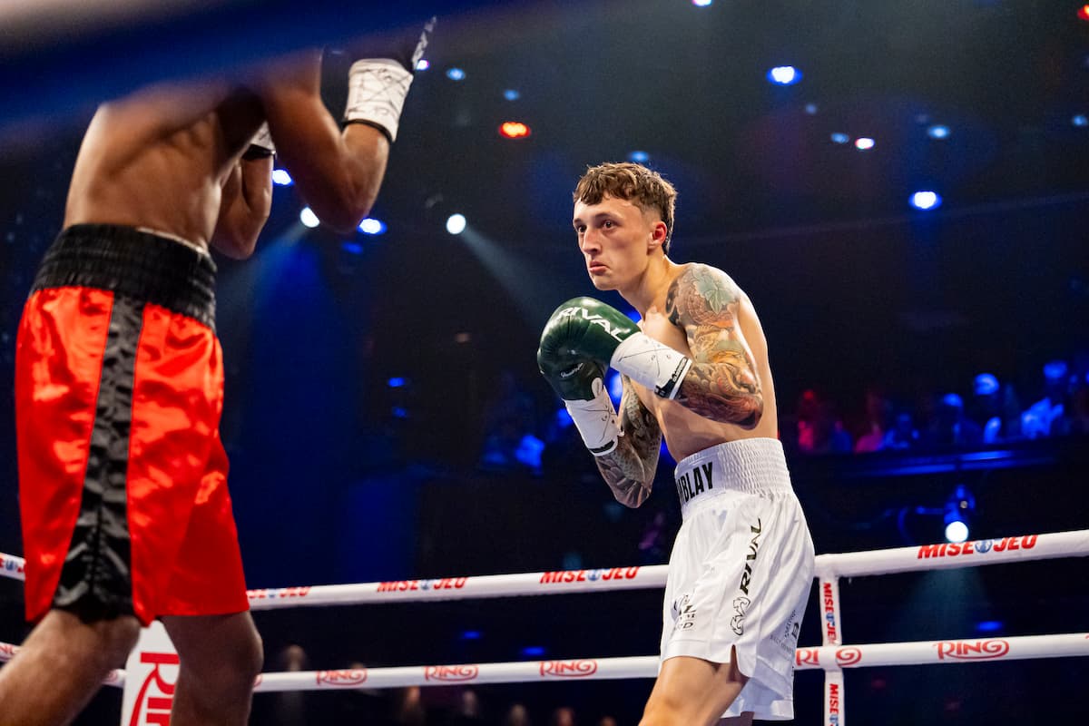 Victor Tremblay during his bout against Kesny Joseph