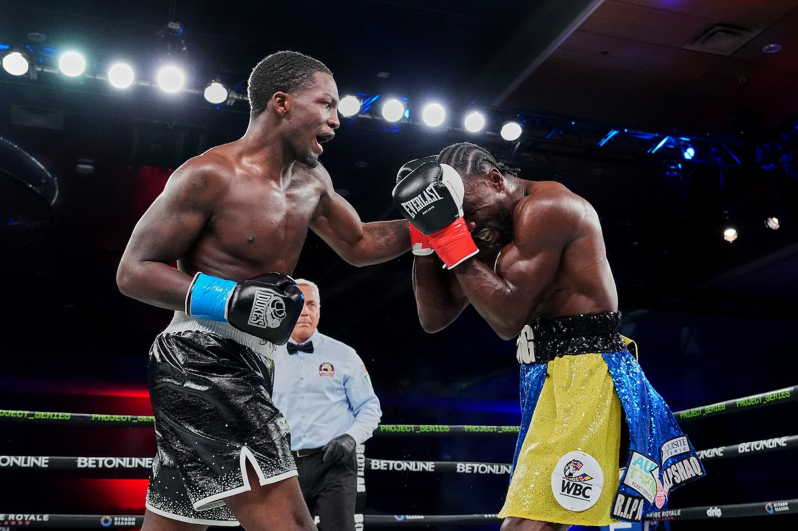 Video: Donte Layne scores decision over Keithland King Video: Donte Layne scores decision over Keithland King