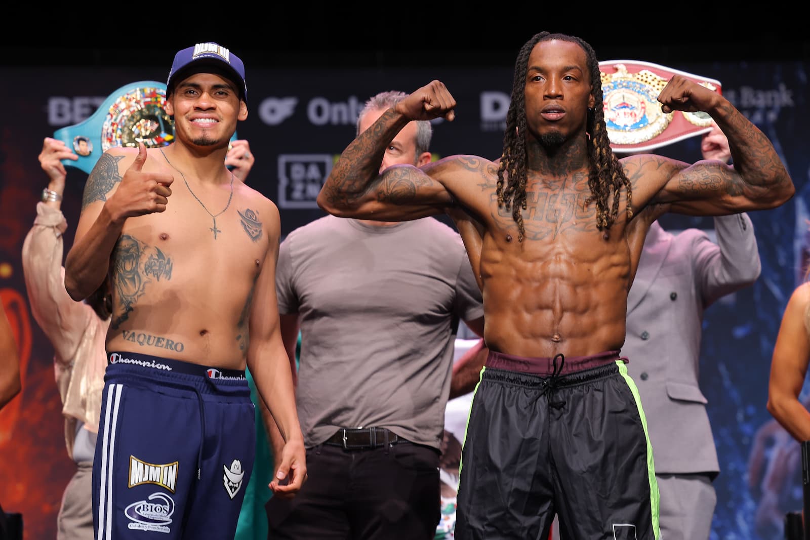 Live results: Emanuel Navarrete faces O’Shaquie Foster in title unification