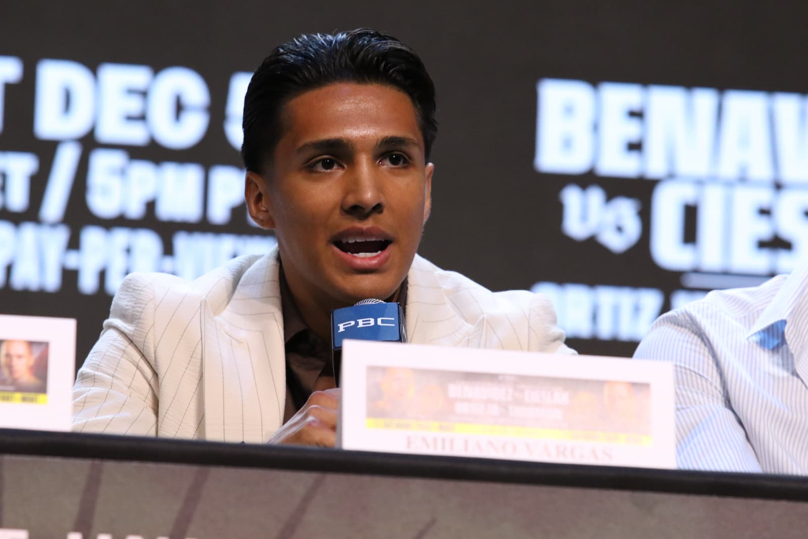 Emiliano Vargas faces Omar Juarez on Benavidez vs Cieslak undercard