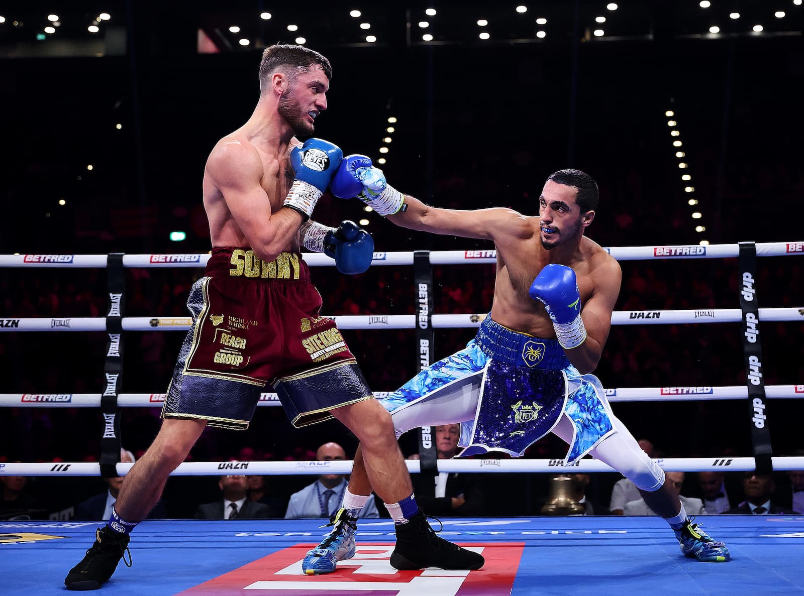 Video: Ibraheem Sulaimaan beats Sonny Hardy by decision Video: Ibraheem Sulaimaan beats Sonny Hardy by decision