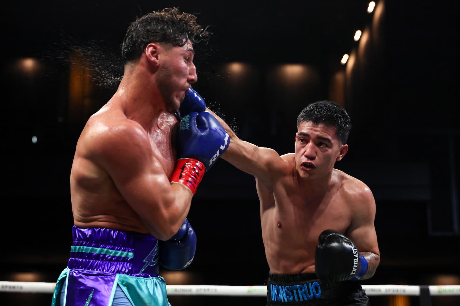 Video: Jaime Enrique Osuna Diaz edges Cristian Cangelosi by decision
