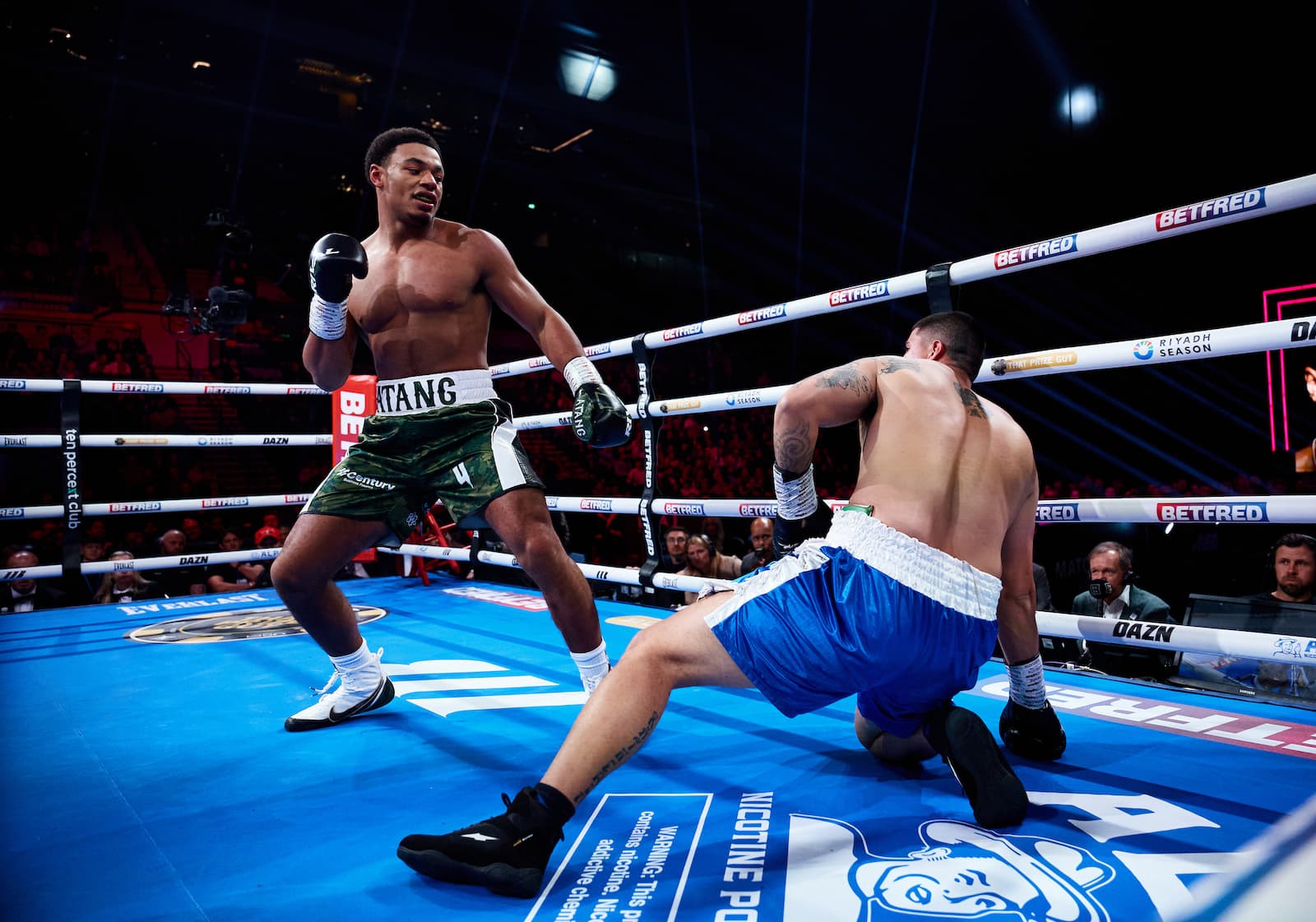 Video: Leo Atang TKOs Jonathan Exequiel Vergara in first round
