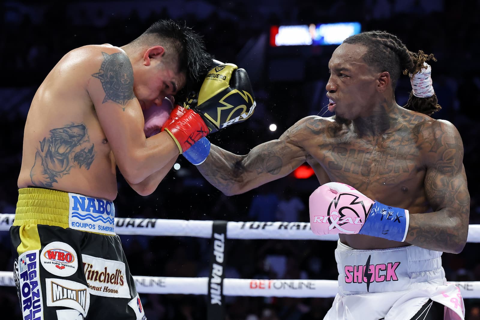 Emanuel Navarrete vs O’Shaquie Foster: Fight video highlights