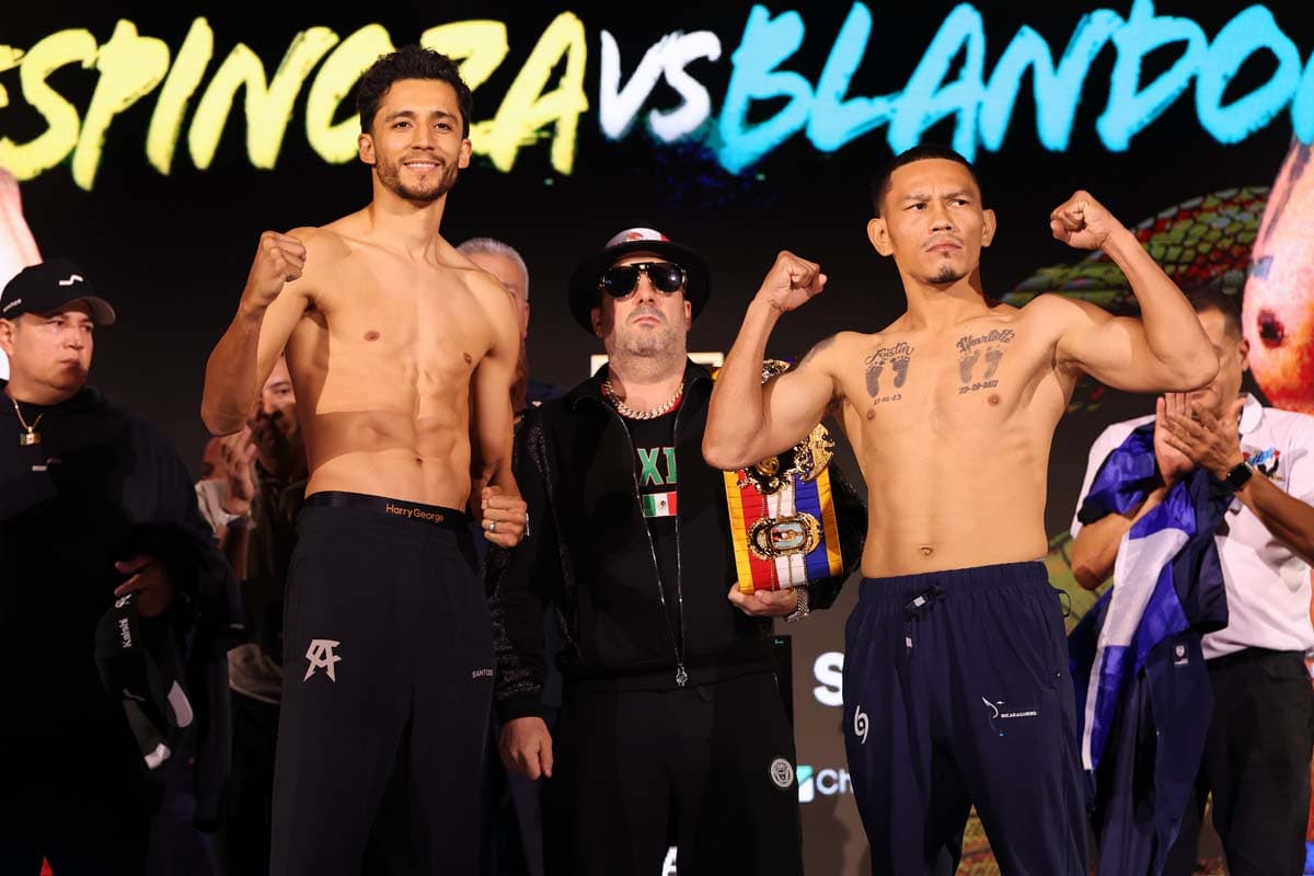 Rafael Espinoza and Ricardo Blandon during the weigh-in